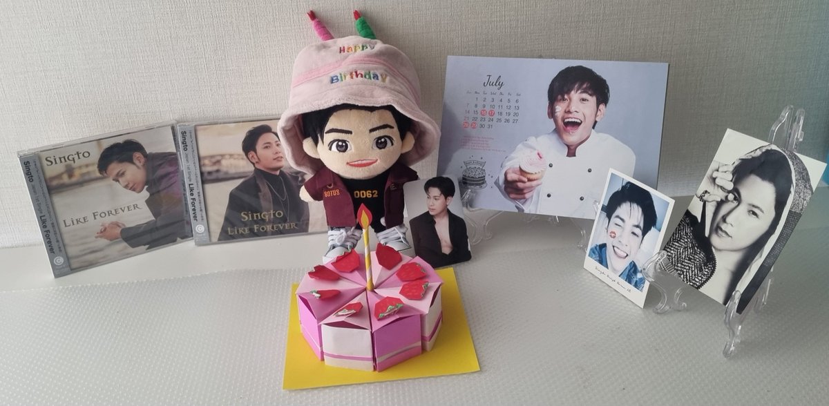 lovesingto14's tweet photo. @stjinx_maya 처음으로 색종이로 케이크를 만들어봤는데 너무 귀엽고 예쁘다🥰 🎂 🍰 https://t.co/hKS9ZQLEip