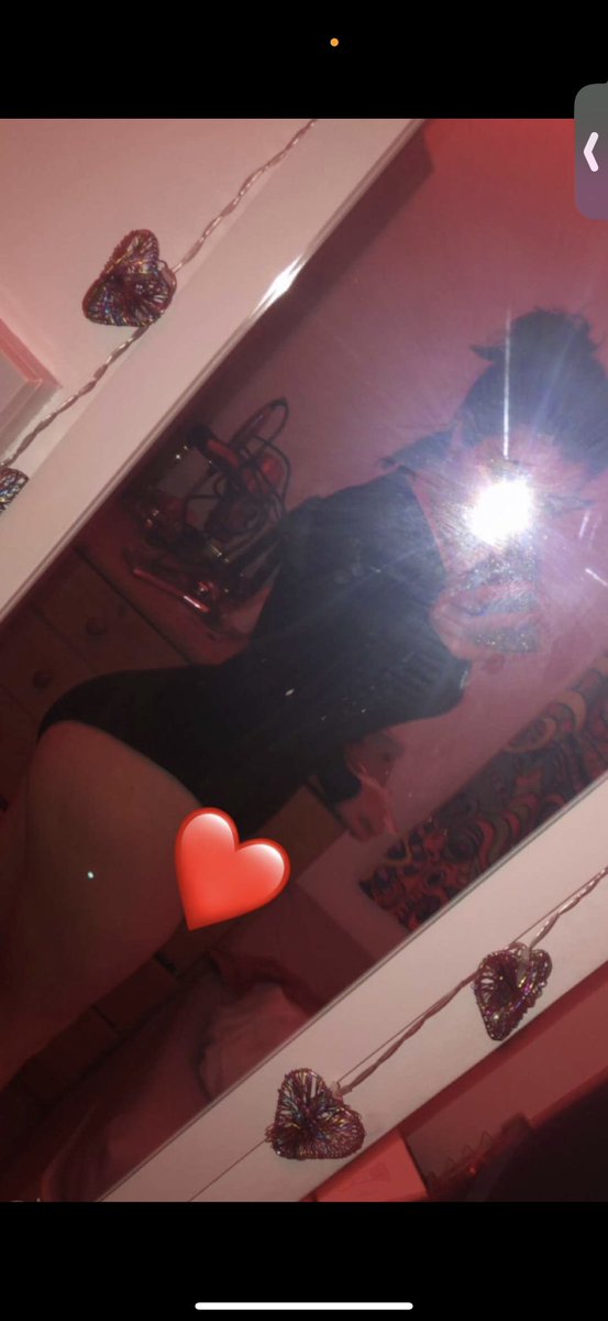 ravenluvvvx's tweet photo. Every new follower gets a free naked pic of me in their dms 🙈 #horny #freeuse #slut #teenager https://t.co/CtflWkMwic