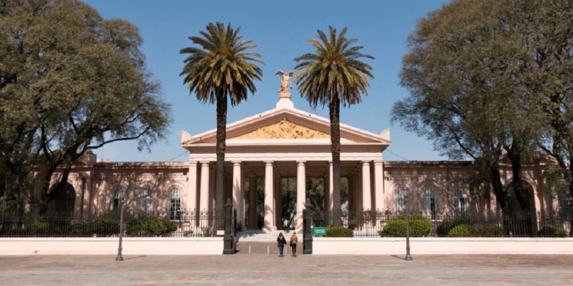 fronteira_la's tweet photo. RUTA LATAM I Visitas al Cementerio de la Chacarita recorren la ruta del tango. #argetnina #buenosaires #turismo #visitaciónguiada #tango #chacarita
https://t.co/2ae589uTGt https://t.co/zGcACgLz3I