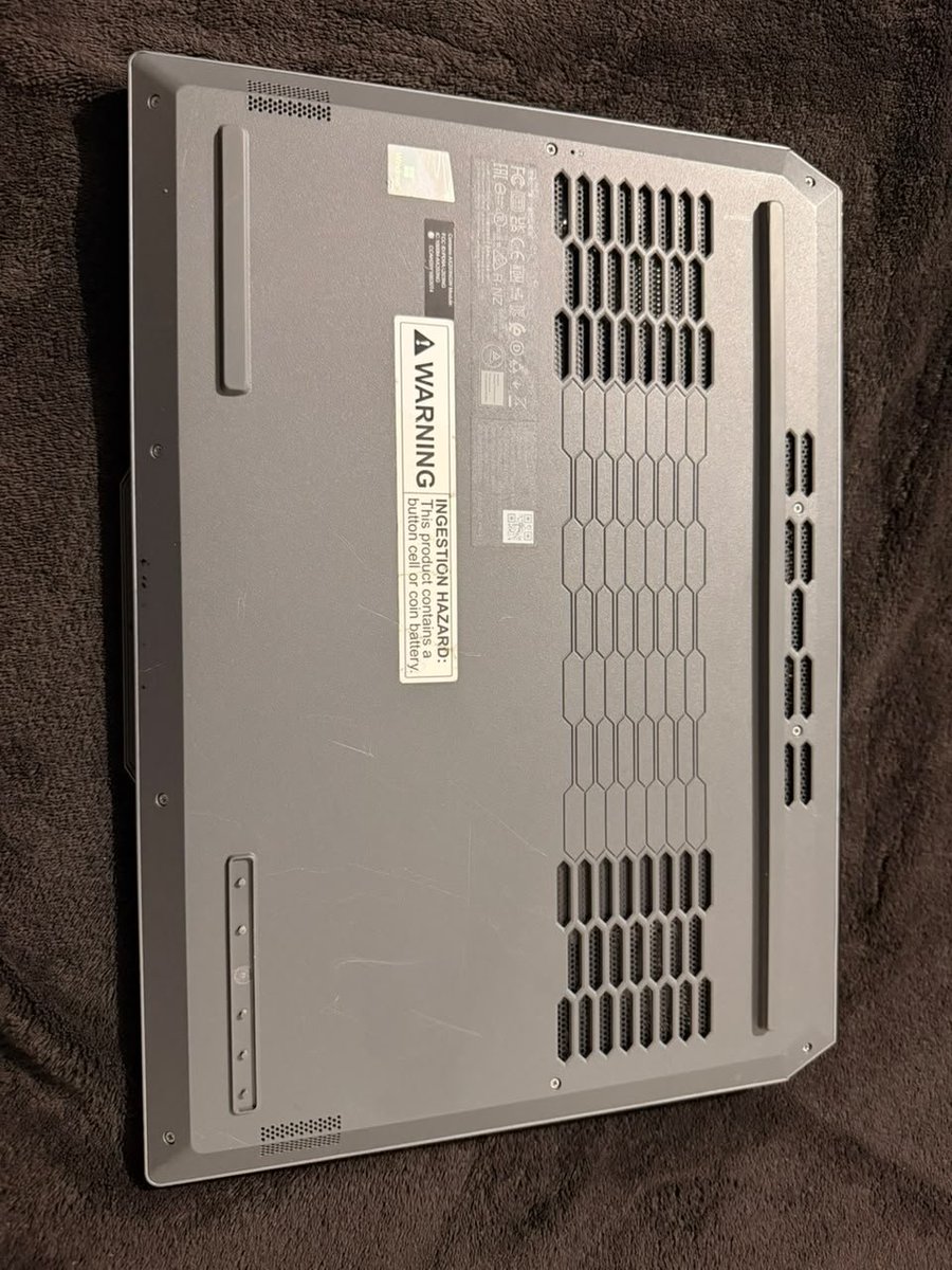 david45278's tweet photo. Alguien que quiera una netbook 
Modelo: loq 15iax9
1136515654 https://t.co/r2bdCr0wrT