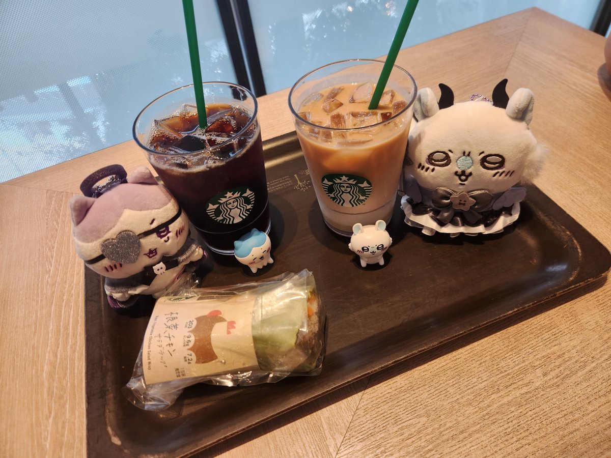 gaze6969tsk's tweet photo. おはょ(⁎ᴗ͈ˬᴗ͈⁎)
早番行って来ます

①スタバ
アイスコーヒーとほうじ茶ラテ
Ice coffeeめっちゃ好き🩷️
②友人に頂いたお菓子
チョコレートキューブクロワッサン🩷️
✨✨𝑻𝒉𝒂𝒏𝒌 𝒚𝒐𝒖✨✨ https://t.co/9smMpe4ske