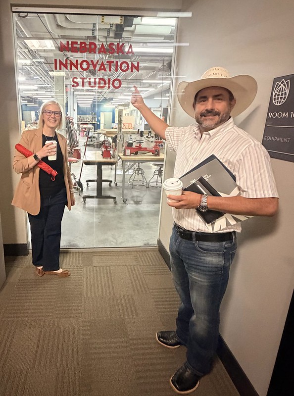 Ramiro_Escoto's tweet photo. #Jalisco busca replicar el modelo agrícola de Nebraska. El titular de la @SaderJal , @LaloRonR , concretó una agenda de cooperación con #EEUU. que incluirá giras técnicas para productores y un programa de intercambio para jóvenes del sector rural.

 La meta: importar innovación, agricultura de precisión y tecnología de punta al campo jalisciense.