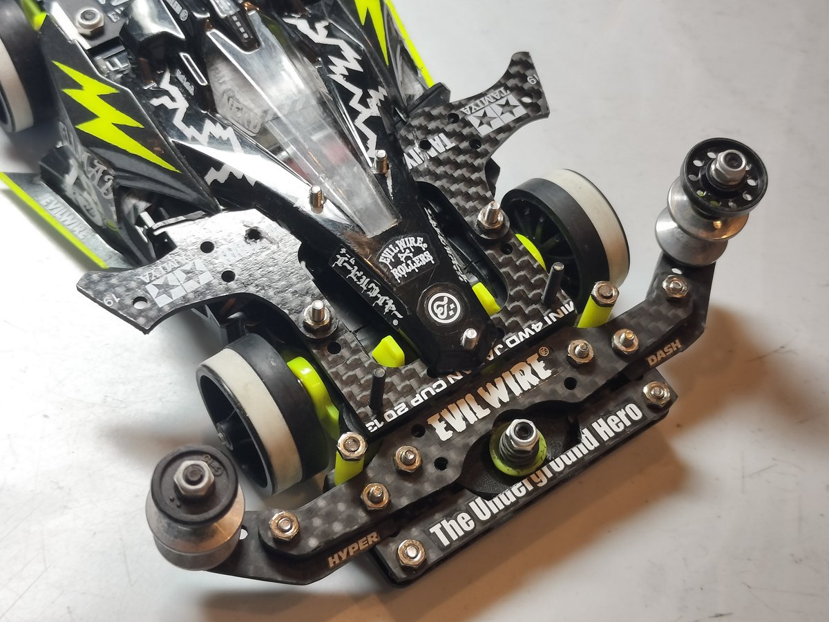 mini4_kurosuke's tweet photo. 別体提灯に載せるボディに悩んでたら普段使ってるアズールがこれ以上ないほど完璧な位置で乗ってしまった👀
穴を先端に一個追加しただけ👀
アンカーの動きは過去イチよい👀
4年ぶりの黒助アンカー実戦投入も近いかもしれん👀👀 https://t.co/d1O90FSP62