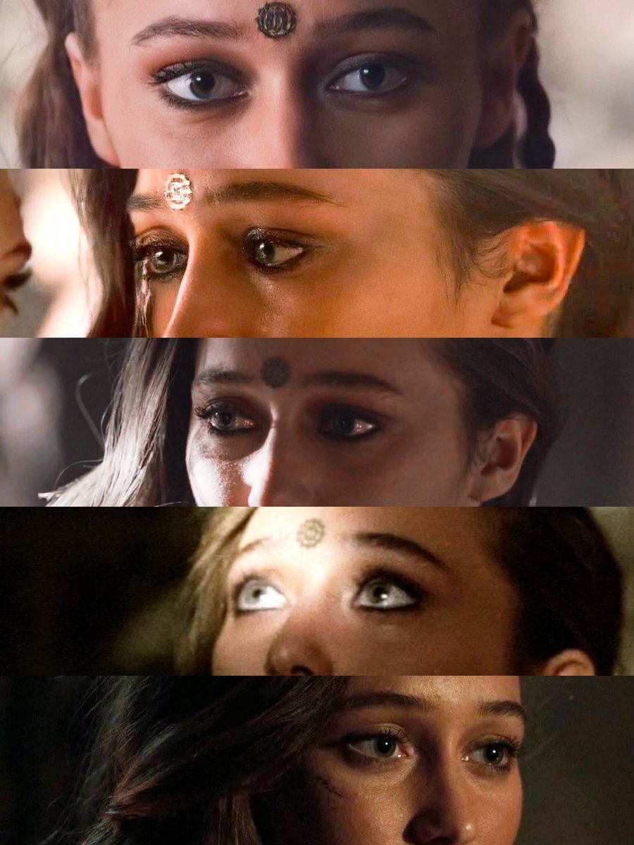 Ormlycia's tweet photo. the way Lexa has that soft look for one woman only https://t.co/Sh5ekaMxJE