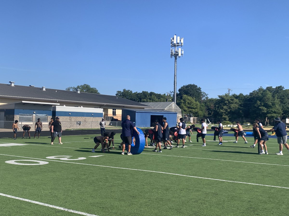 iisdcaldwell's tweet photo. Got to see our freshman in action today at the football and volleyball camps! #AllN #AnchorDown https://t.co/NvE6snd5b2