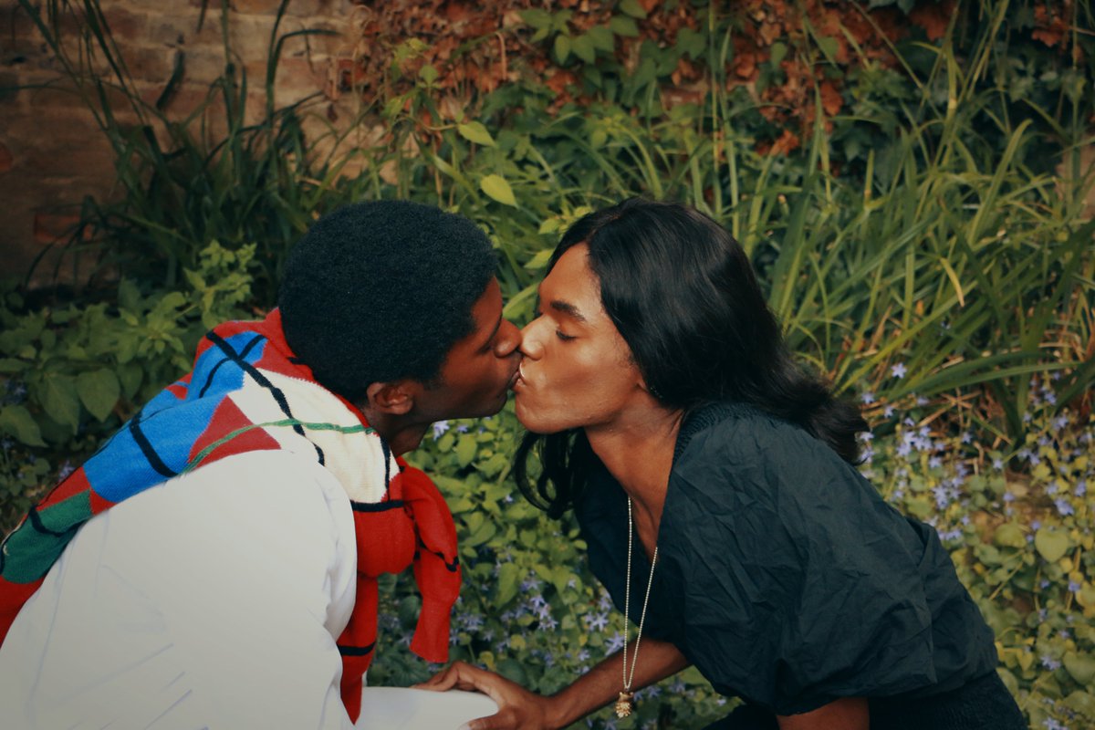 KentOkwesa's tweet photo. To be young black queer and in love. https://t.co/tmyBNK2btI