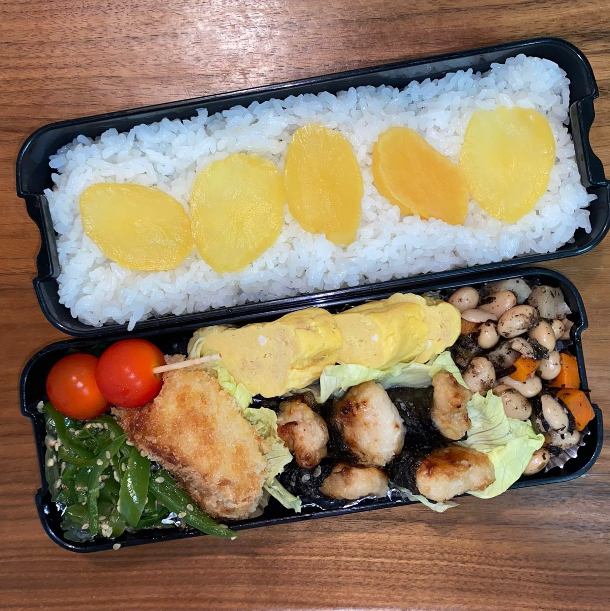 saku_obento's tweet photo. 20260728
今日の旦那くん弁当🍱

□ピーマン🫑中華炒め
□コロッケ
たまご焼き
□鶏海苔巻き揚げ
□五目豆
たくあんのせごはん

#お弁当
#お弁当記録
#お弁当作り楽しもう部
#お弁当作り https://t.co/tCJ1EGUE5W