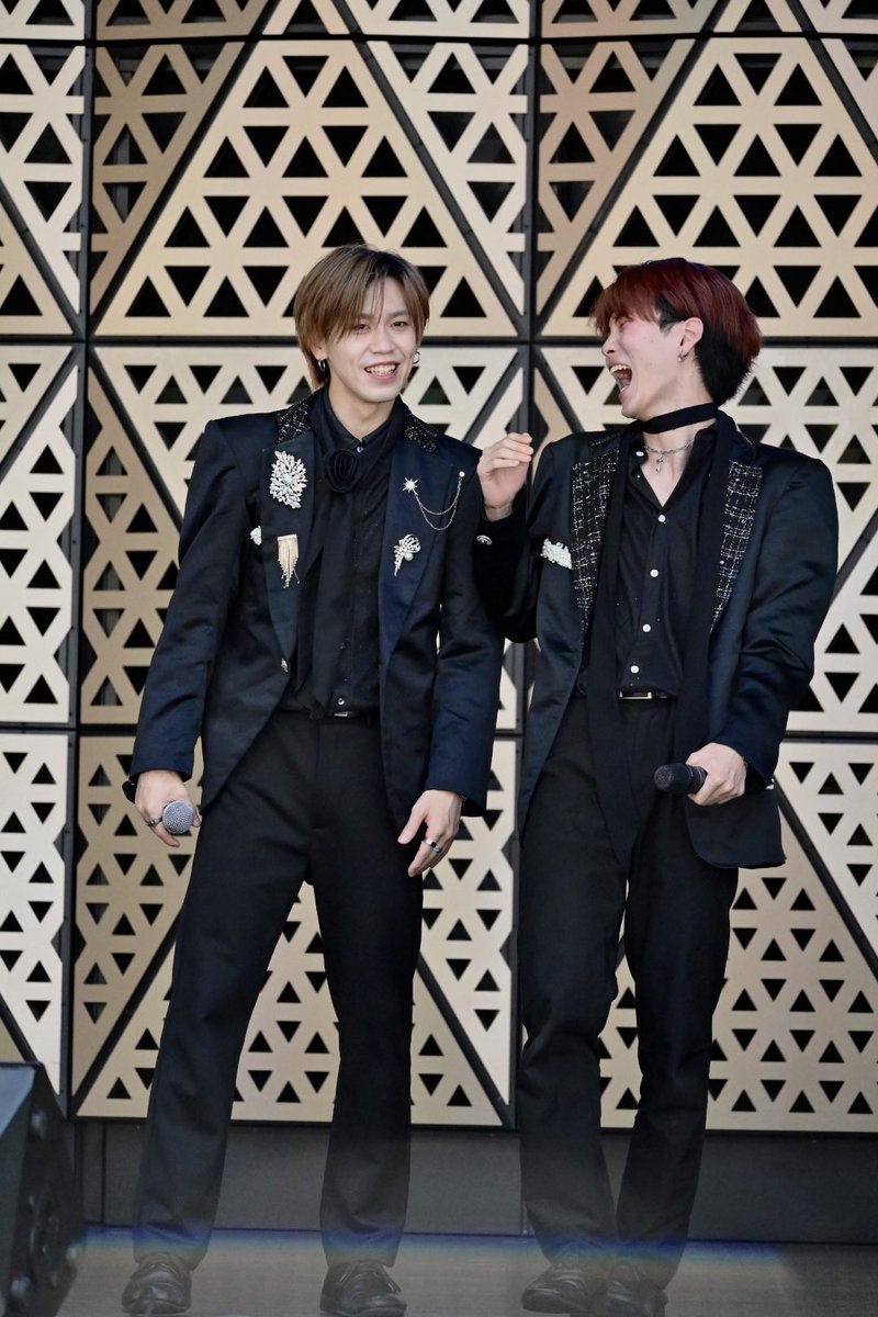 muteki_baby's tweet photo. 26.07.20⭐︎ﾀﾞﾝｽﾀﾞｲｴｯﾄﾌｪｽ2026 summer⭐︎

SUPERFANTASY
RYOGA @superfantasy_rg 🐺🩷
KID @superfantasy_kd 😈🩵

なんでこんなに笑ってんの😭😭いとちい

#SUPERFANTASY #RYOGA #KID #ダンスダイエットフェス2026 #SF広め隊 https://t.co/IQWtOHkIXI