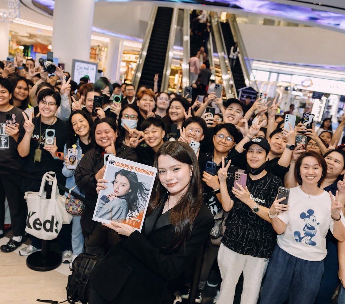chau_quynh52503's tweet photo. From Editor - in - chief of Tatler Thailand:

"A huge thank you to everyone who came out to celebrate 10 years of Tatler Gen.T Leaders of Tomorrow! Special appreciation to Siam Paragon for hosting us at SCBX NEXTTECH / NEXTOPIA, and to JAI by ONESIAM for making this milestone event so special."

#beckysangels‌ 
#BeckyEntertainment