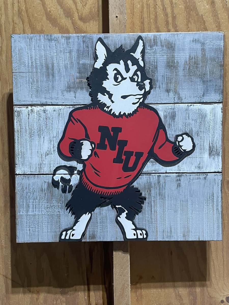 DC33Baseball's tweet photo. Busy day today finishing pieces for the NIU golf outing silent auction.  Go Huskies! Proud ‘93 Huskie and proud parent of a Huskie! https://t.co/CFBS9ZT67z