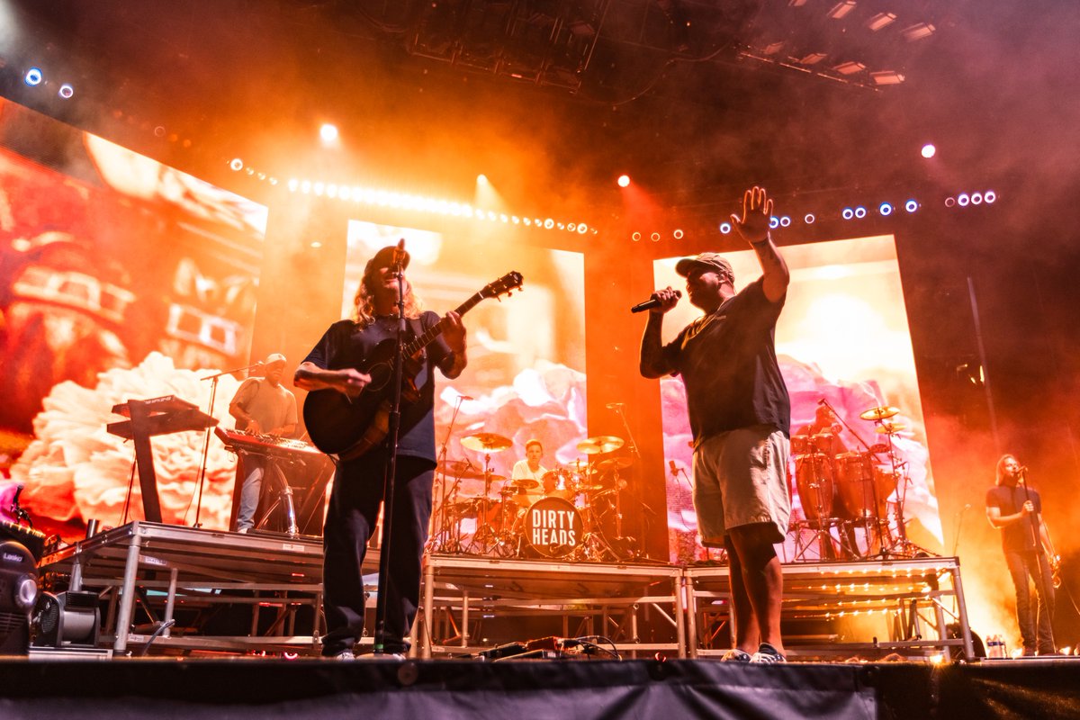 AcrisureAmp's tweet photo. 1 day until @DirtyHeads and @311 take the #GrandRapids stage! Tag who you're bringing to our show 🎶 https://t.co/38WG6riGdT