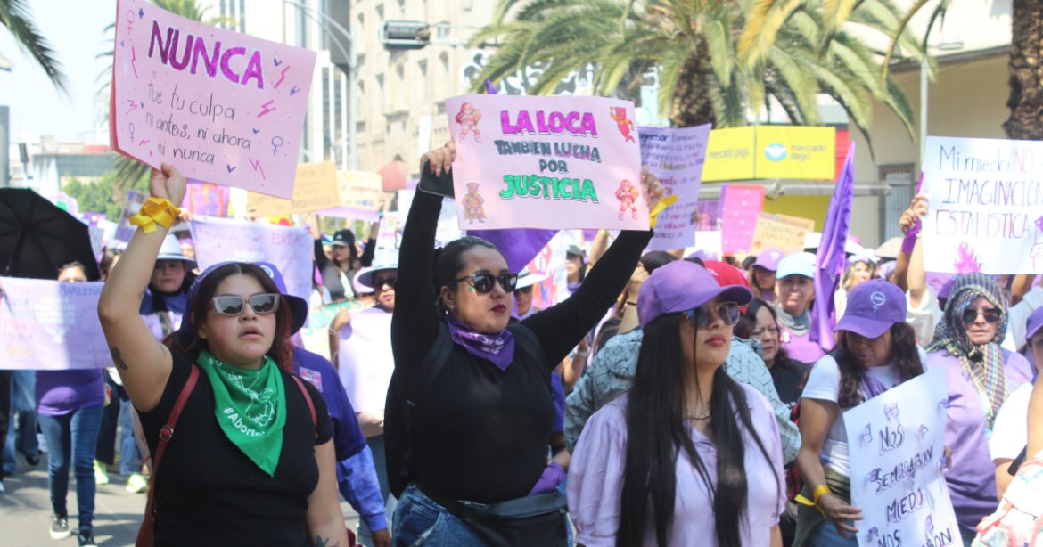 Cimacnoticias's tweet photo. ⚖️ #LeyPetrona: 17 mujeres liberadas en Chiapas tras ser criminalizadas

La reforma que reconoce la legítima defensa con perspectiva de género permitió revisar más de 80 expedientes y liberar a mujeres que actuaron para proteger su vida
📲 https://t.co/4JbKzl9L6p
#LegítimaDefensa https://t.co/A7AT1eRzXs