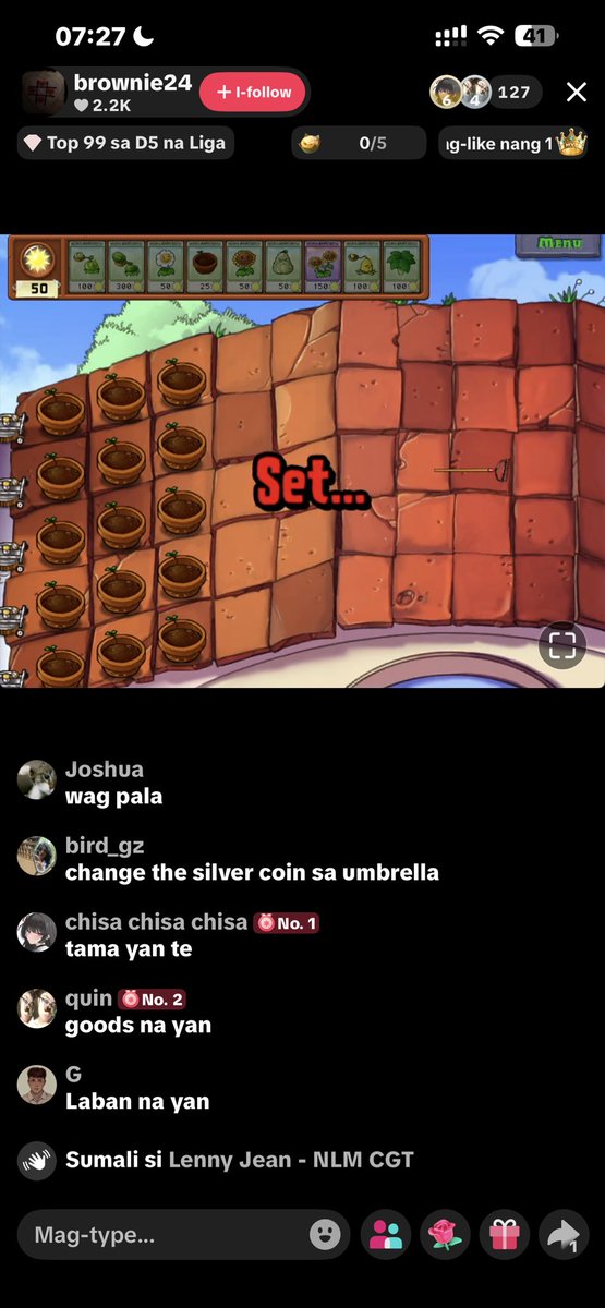 sunoofan123's tweet photo. im obsessed w this girl playing plants vs zombies on tiktok live https://t.co/cXu14GKclB