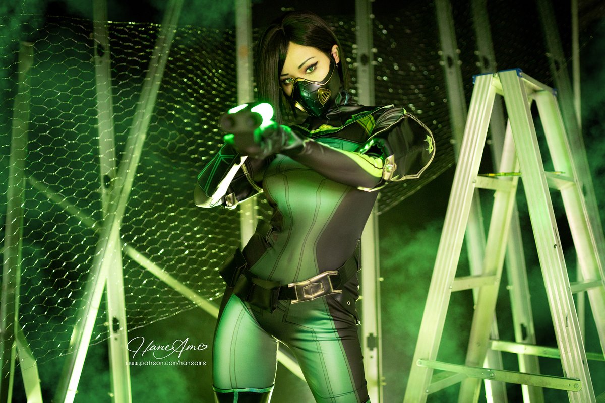 haneame_cos's tweet photo. Varolant Viper cosplay
Do you like this icy look? 🖤
I made this background just for it.

ヴァロラント ヴァイパー コスプレ
このクールな目、好き？🖤
背景もこだわったよ https://t.co/gWRcilGLaj