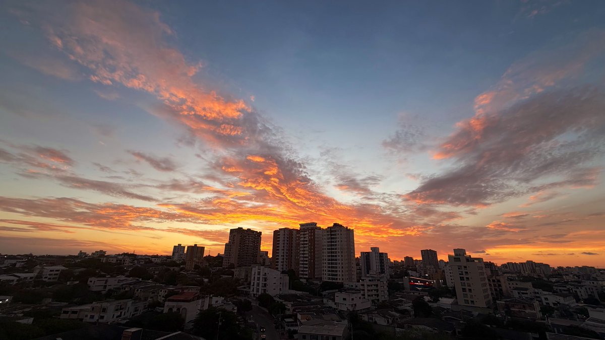 iJuanMac's tweet photo. Atardeceres Barranquilleros desde mi Balcón. https://t.co/lgtTJhQXwu