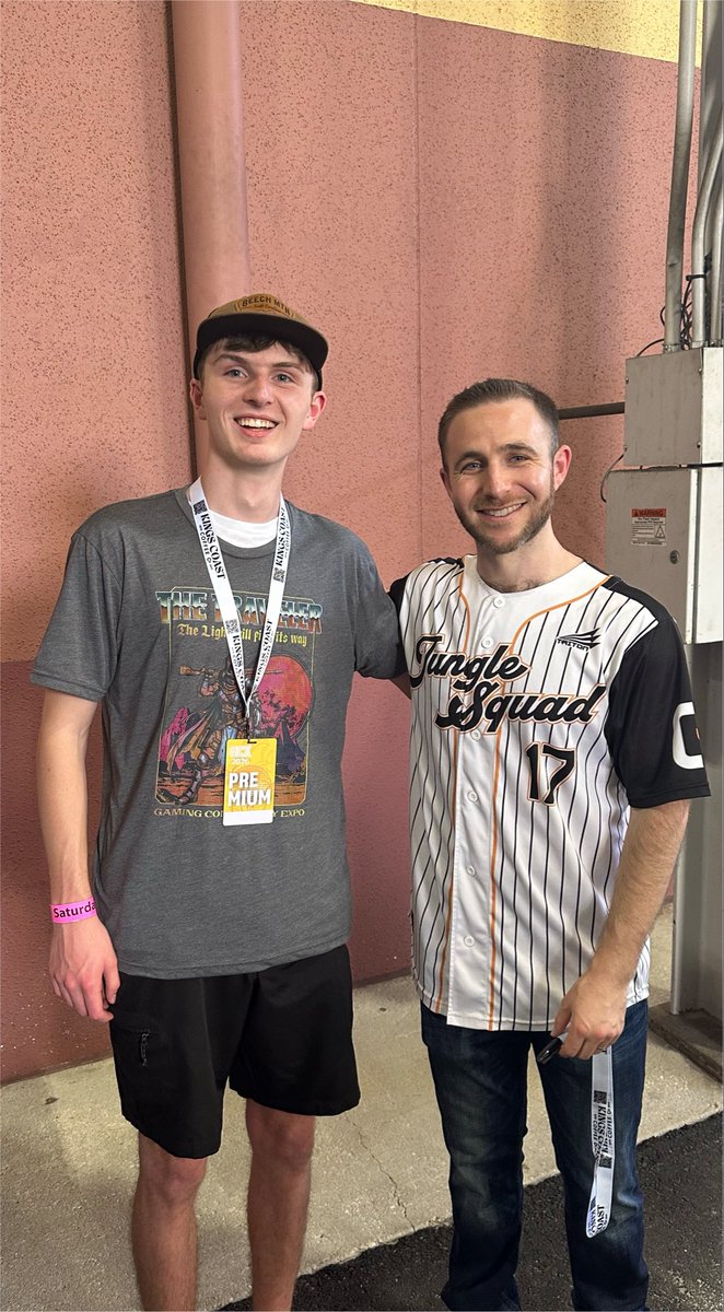 Hotrod02006's tweet photo. @GernaderJake, it was great meeting you man. Hope you had a great @GCXEvent weekend https://t.co/SrEnHzv3hD