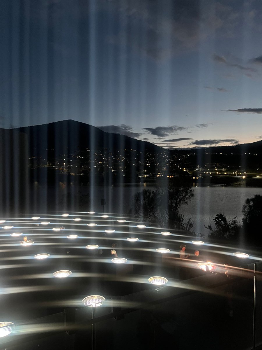 ReductionHQ's tweet photo. How many watts do you think these lights use? #notLED https://t.co/2UQpsPEciV