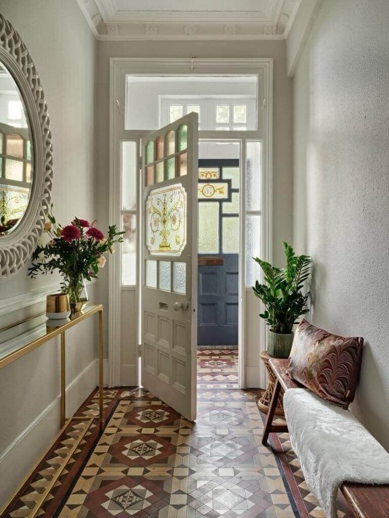 OldEngland1066's tweet photo. I would love a hallway like this. The tiled floor and stained glass window’s 🥰 https://t.co/f1kbUtfGW7