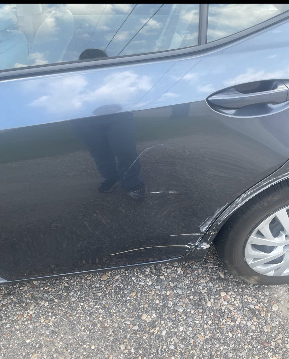 bi0hazardTF's tweet photo. Got into a car accident. Opening emergency comms for repair. I will draw anything that isnt illegal. Give whatever you think it is worth, anything helps. Cannot get a job. https://t.co/3dXKlwKNYW