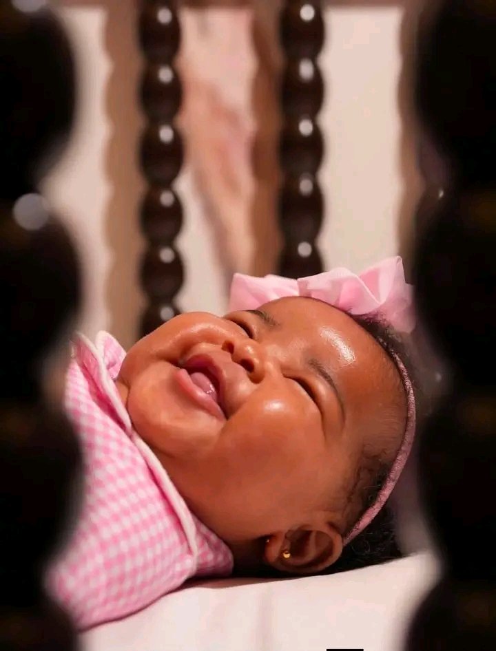 SeSetheWriter's tweet photo. I really adore how Vekee James,is going extra miles just to make Baby Eliana's childhood memorable. Because when she grows up she has those wonderful memories of her childhood to playback and the mom also has memories she'd hold on too for a lifetime. https://t.co/o1Y7N7BB5l