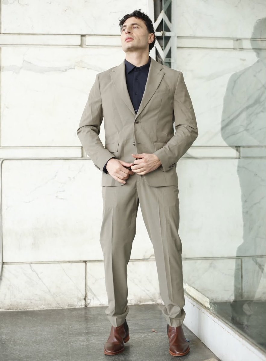 DominicVane_M's tweet photo. No noise. No pressure. Just progress.
#FirstPost #MensStyle #SuitUp #Confidence #Style #Fashion #Gentleman #OOTD #Classy #Elegance #MensFashion #NewBeginnings #SelfGrowth #XCreator #Photography https://t.co/hKDqdfKJpp
