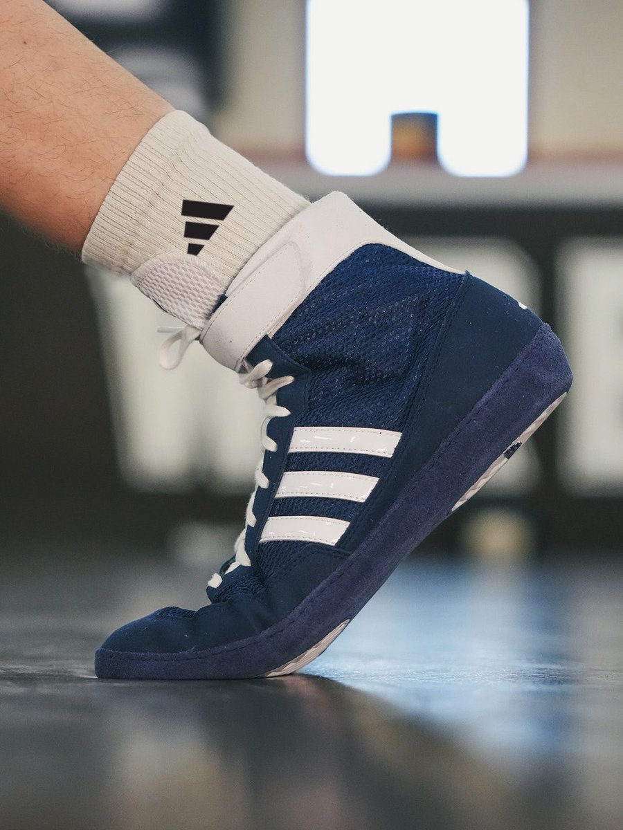 AdidasWrestling's tweet photo. The original wrestling shoe - now in navy and white. Only available at: https://t.co/Hwao3in6zR
#combatspeed #wrestlingshoes https://t.co/2HeMVPvLIi