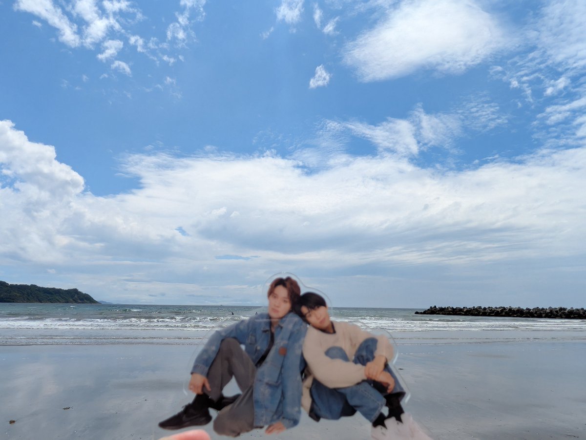 onlyoneforme_kk's tweet photo. 謙信くんおはよう！
愛おしい世界おはよう！
みんなが前向いて進み始めて
それがこんなにも
うれしいことなんだな
大切な友も
みんなが
踏み出してる
喜ばないでどうするの？
この７月は忘れない
すごい夏が始まった！！
みんなのおかげ
喜びをくれてありがとう🤝🫂
大好き🫶✨
#上村謙信
#本島純政 https://t.co/JhFIX3lcXu