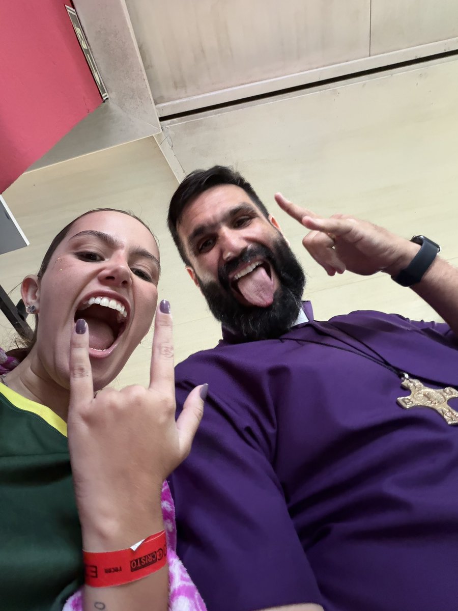 licresce's tweet photo. Meu bispão ❤️‍🔥😭 https://t.co/baf9u76ZoZ