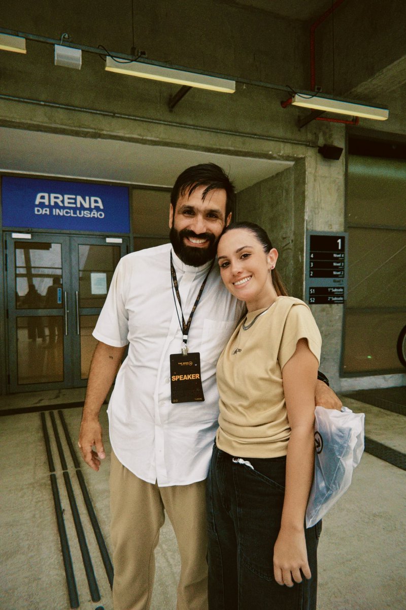 licresce's tweet photo. Meu bispão ❤️‍🔥😭 https://t.co/baf9u76ZoZ