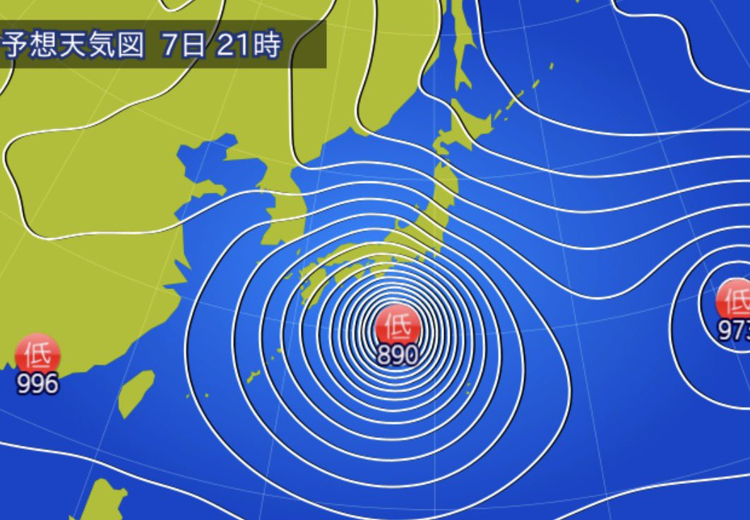 tabi_okane's tweet photo. 2026年台風13号の予想ですが、本当にこの勢力で接近されたらヤバい。
大学にも難関からFランまでピンキリですが、台風🌀もピンキリです。
さすがにこれは交通機関止めるレベル。 https://t.co/xoVAbndjs1