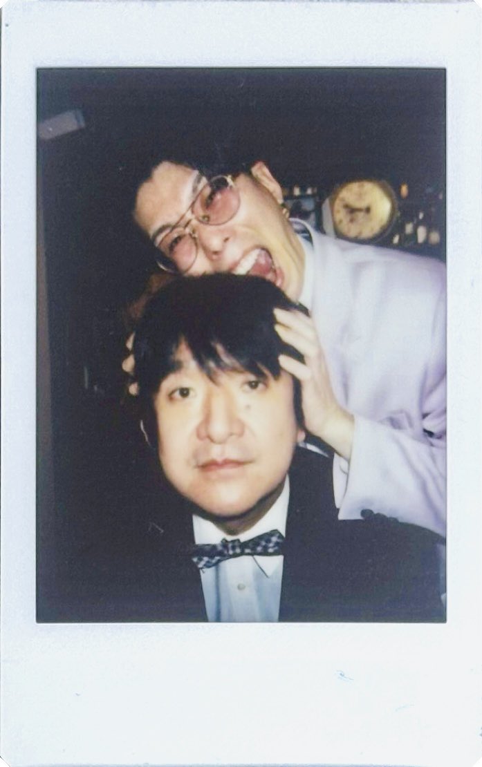 fat_indozin's tweet photo. そういえばやっとこさちゃんとチェキをスキャンするなどしたので、お気に入りのオンリー2のチェキ（弦さんもいる）を投下してみる😎
2人とも表情豊かなのですごくいい✨ https://t.co/MarX2SNkUq