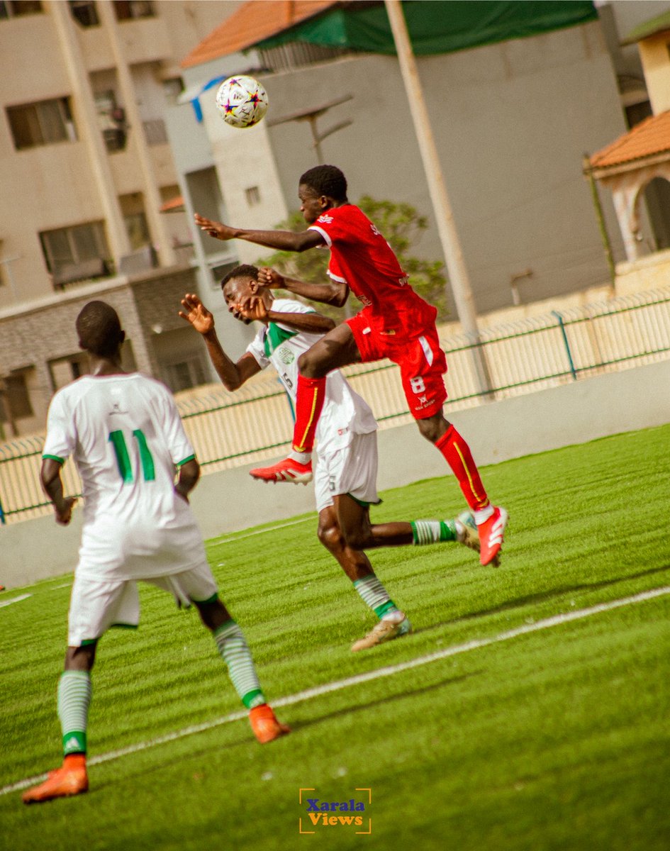 ViewsXarala's tweet photo. Première journée de Navetane zone 7A Hann Bel Air.
@ascsanthie vs @ascmbollo
CP: @ViewsXarala
#navetane #navétane #senegal #galsen #football #ete https://t.co/kcRPnQd8Uc