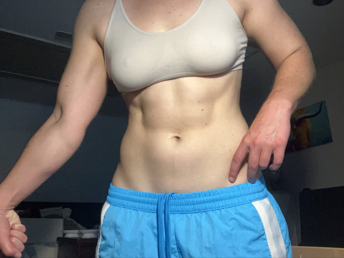 HiMissQuick's tweet photo. Couldn’t decide so here’s both. Today’s workout was sponsored by DayQuil and LiquidIV 🤞😆 https://t.co/cjVzFkNiAk