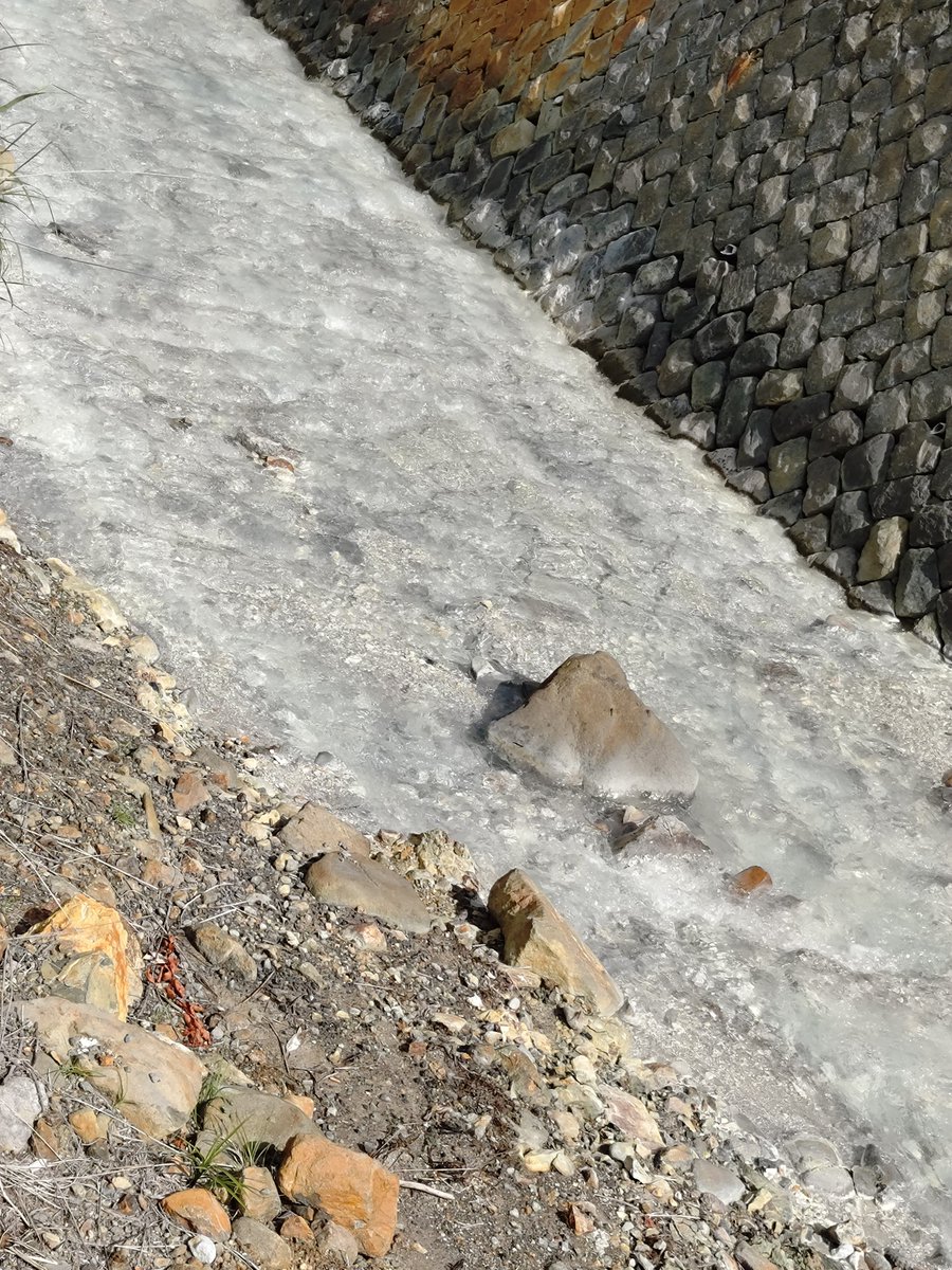 satoshi_onsen's tweet photo. 仕事で♨️万座温泉！15分で仕事は終了！
温泉には……………………………戻ります😂 https://t.co/6hIVSJGhgo