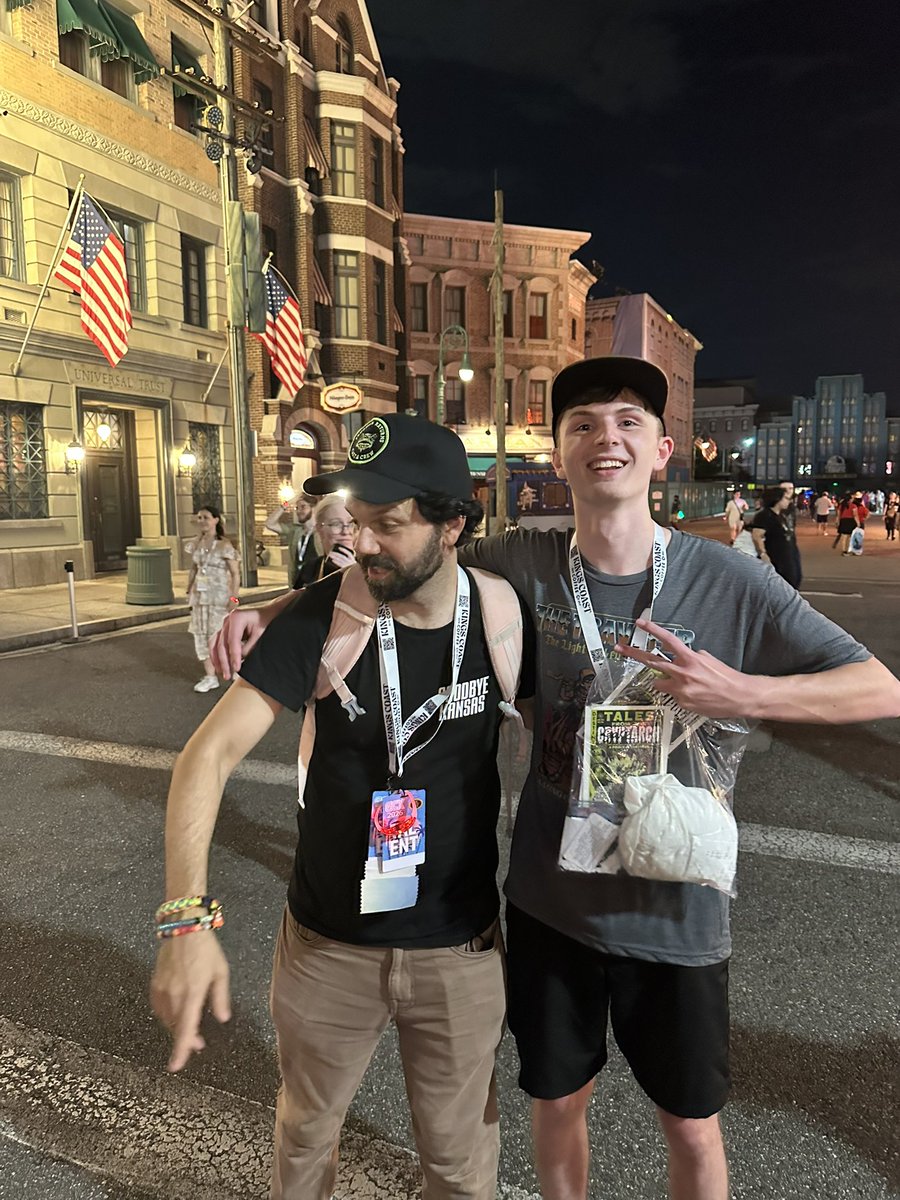 Hotrod02006's tweet photo. Ran into @lobrocop at the @GCXEvent after party awesome running into you twice … glad you found you wife. 
Ps. We all love Lodi https://t.co/ZoNupXkZPq