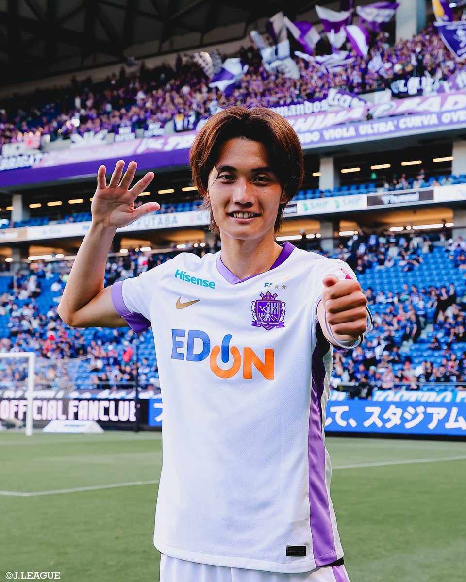 J_League's tweet photo. 🎂 HAPPY BIRTHDAY 🎂

本日7月28日は
サンフレッチェ広島
東俊希 選手の26歳の誕生日です👏

東選手、
おめでとうございます🎊

@Sanfrecce_24sh
@sanfrecce_SFC
#Ｊリーグ https://t.co/ws2GeHSebC