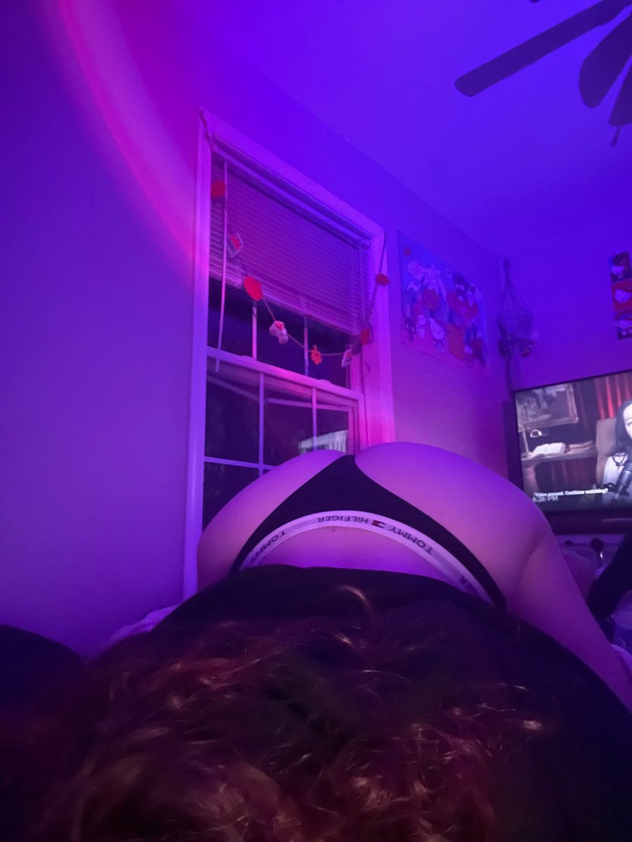 civiyy___'s tweet photo. selling content dm if interested 🤭 only take payments from cash app and paypal !#sellingcontent #buy https://t.co/oPKx7Oj515