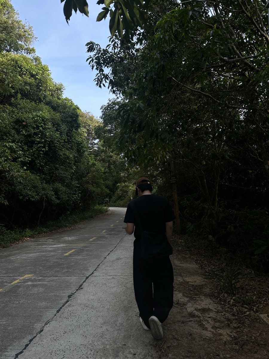_xnthna's tweet photo. Lang thang đà nẵng https://t.co/YHJ3Z7bDPY