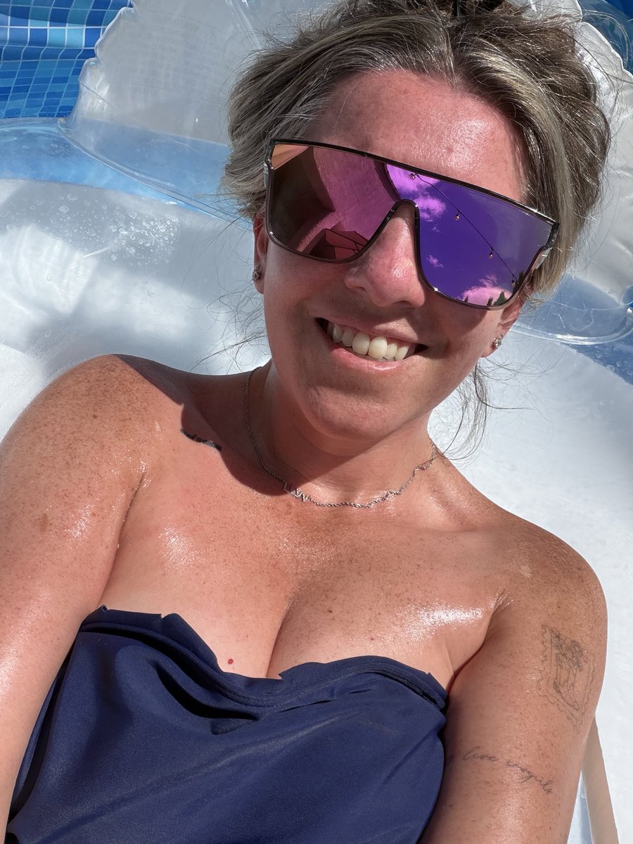 FastPacedLace's tweet photo. I keep getting asked what’s coming on August 1…

Let’s just say this picture is the PG version. 😘

Head there now and subscribe early so you’re first in line.

🔗 https://t.co/VbcGwy3KdK

XO LACE 💋

#Tease #FeelingMyself #Confident #SummerGlow #SneakPeek #Exclusive #August1 #SubscribeNow #FastPacedLace