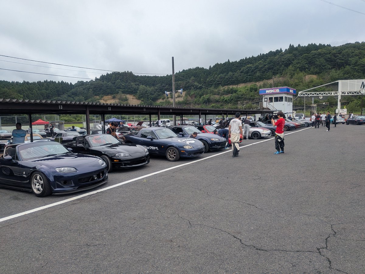 JZX117's tweet photo. 今日はロードスターのみのドリフト走行会。
参加者が豪華過ぎる。

NCが多めです。 https://t.co/YBurLLRt77