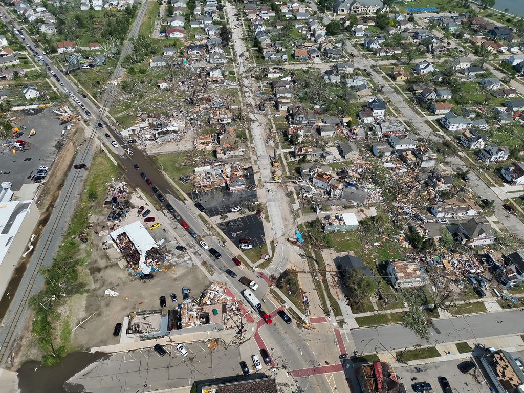 MaxVelocityWX's tweet photo. Per the NWS of Green Bay, Wisconsin, at least EF2 tornado damage has been found in Menasha, Wisconsin from today's severe storms. The survey is still ongoing, and I would not be surprised if more significant damage is found to have occurred.

📷️ @StormChaser_CJ https://t.co/u24B8EHk7S