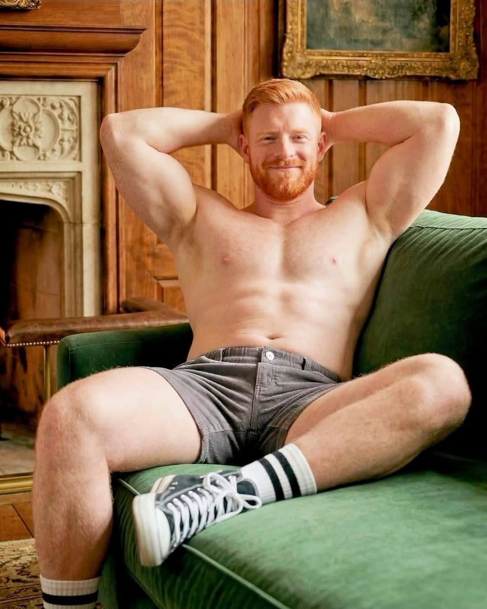 ConverseFkr's tweet photo. Random hot ginger in Chucks
#Conversefetish #Sneakerfetish #Gaysneaker https://t.co/rO26OSk2xB