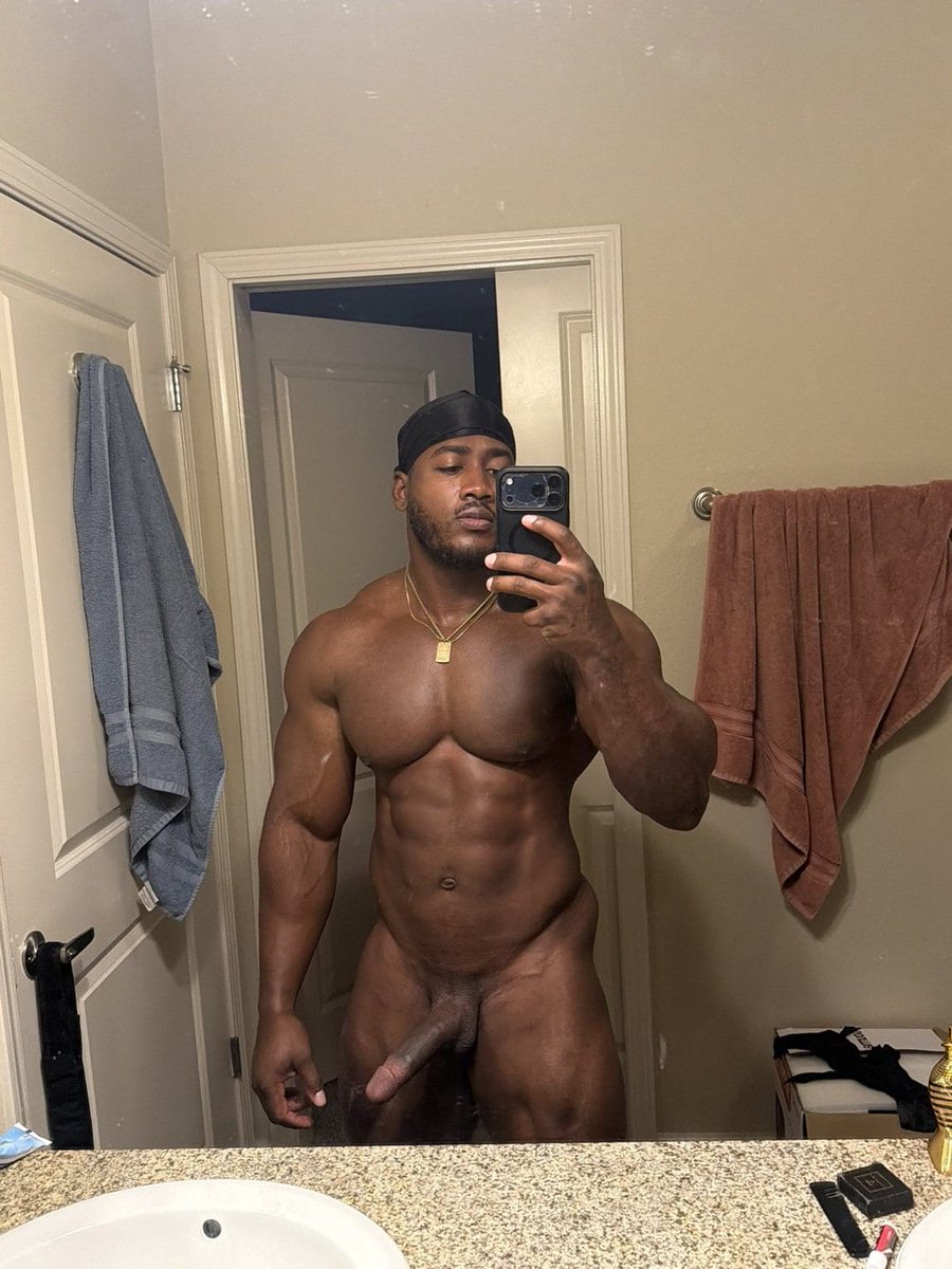 OdraBD's tweet photo. Black or Latin? https://t.co/LXC29n8kFp