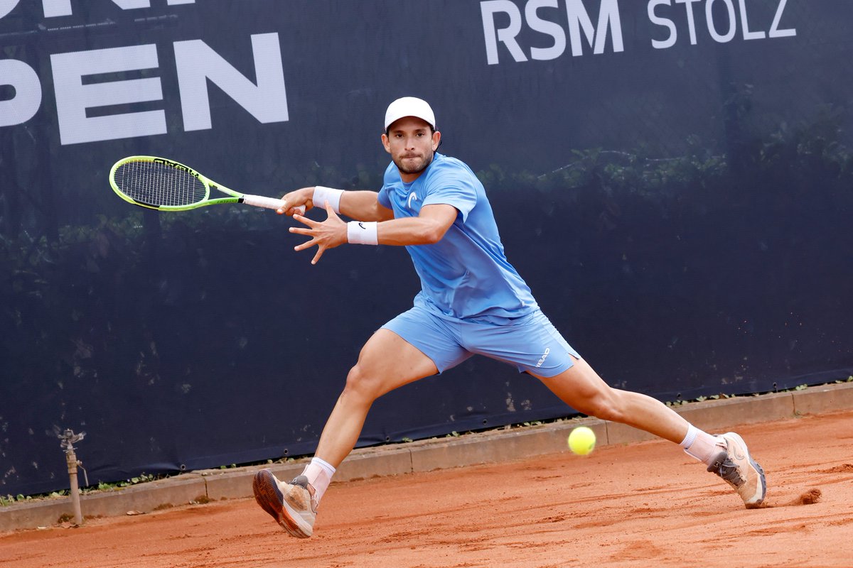 PanamaPictures1's tweet photo. "Der richtige Champ ist dazu verpflichtet, mehr zu leisten als die anderen – und zwar auf Dauer."
Boris Becker.
Fotos: Christoph Hardt / Panama Pictures
#BonnOpen #ATP #JamieMackenzie https://t.co/P7k7mLRUuK