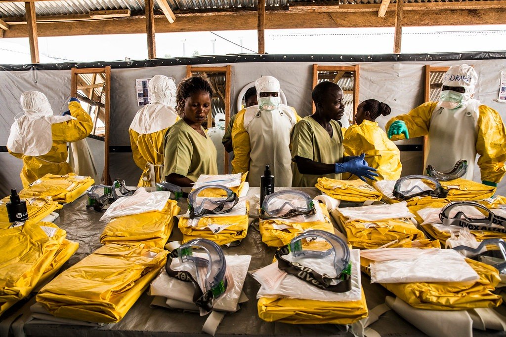 ShieldOfTruth_'s tweet photo. 🚨 Israel Sends Emergency Medical Aid to Congo Amid Deadly Ebola Outbreak, Expanding Humanitarian Support and Cooperation https://t.co/bf6bjIYsnt