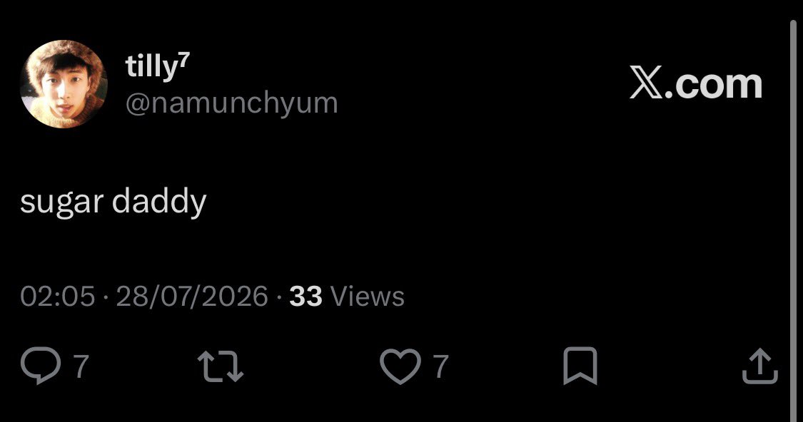 namunchyum's tweet photo. oh why does all of bts want me https://t.co/MfZzNAzruo
