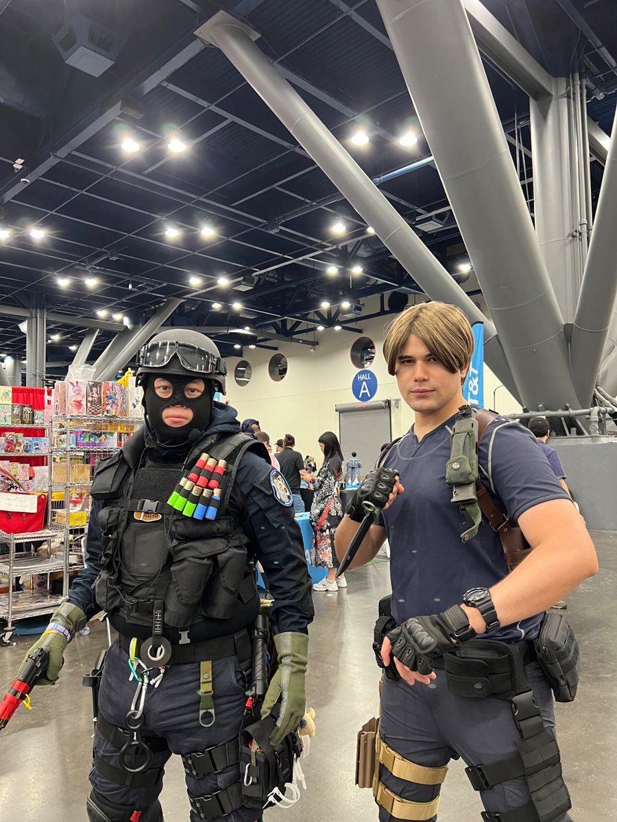 HunkVenom's tweet photo. RE4 Leon S. Kennedy https://t.co/Z275OGtnl0