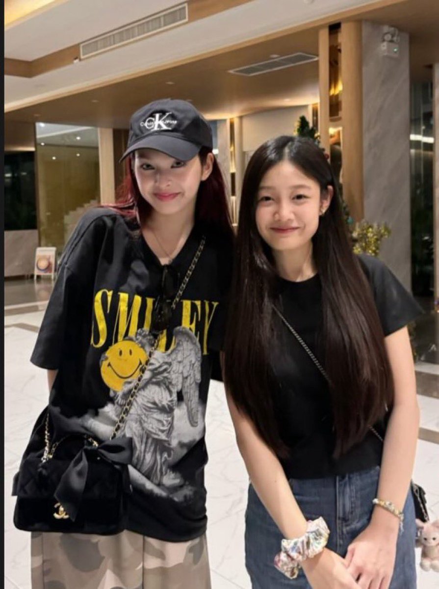 fullmoon_pwscu's tweet photo. แงงง พี่เนยถ่ายกับเจ้แคนอีกแย้ว🥺
#CHIQUITA https://t.co/hLtqfeJNHc
