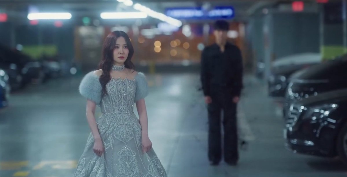 Ziael's tweet photo. Minhwan Family Tree &amp; Explanation Expand. The possible things are
-Mom only cherised Jihwan
-Minhwan is the cause of Jihwan's death?
-Yeori usually help ghost, she can't helped jihwan? Until truth revealed then will RIP?
-Jihwan helped Kangwook find yeori during kidnapped? https://t.co/XriDV1Hx3W