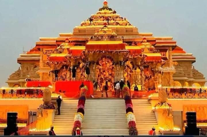 sikhaula's tweet photo. एक तरफ घोर उच्छृंखल संस्कार विहीन  कथित लिबरल पीढ़ी
और दूसरी तरफ प्राचीन मूल्यों को साथ लेकर प्रगति मार्ग पर आगे बढ़ती सांस्कृतिक पीढ़ी
फर्क तो दिखता है
जब चुनाव आते हैं
फर्क पड़ता भी है
जिन्हें भक्त कहकर सभ्यता का उपहास उड़ाते हो
याद रखना वही वोटर
सरकार लाता है
फिर भी लाएगा... https://t.co/ZMOO0AQbmn